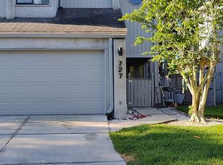 727 Selva Lakes Cir, Atlantic Beach, FL 32233