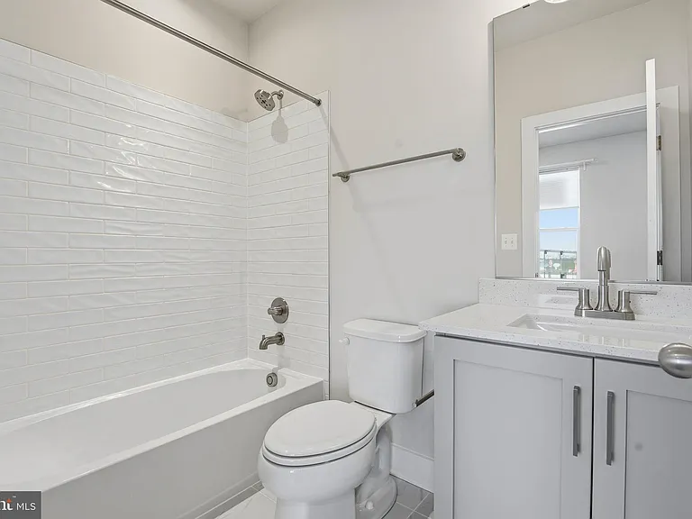 116 Crown St — Photo 23