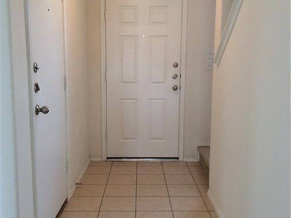 3rd image of 132 Hillhouse Ln