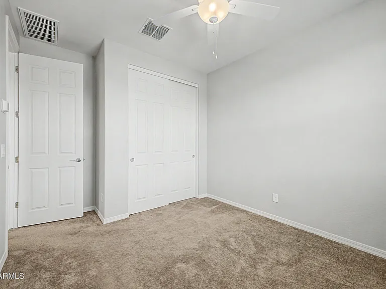 2511 S Entwistle St — Photo 23
