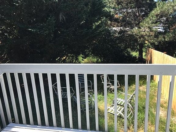 2nd image of 512 Glen Ave