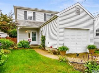 43 Lawrence St, East Rockaway, NY 11518