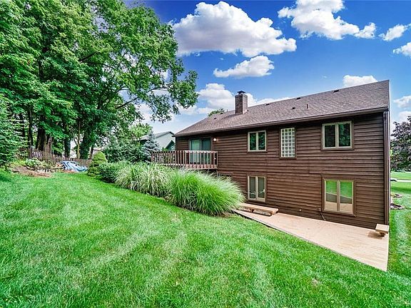 5th image of 362 Shadywood Dr