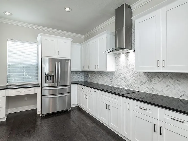 222 S Audubon Ave — Photo 19