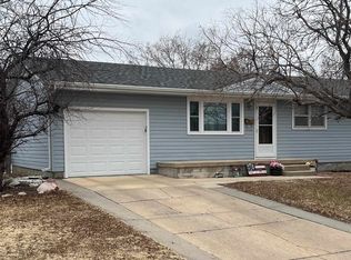 1926 Whittier Rd, Hays, KS 67601