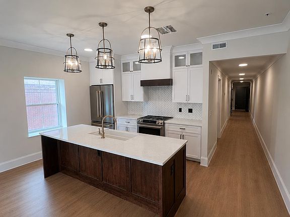 2nd image of 115 N Washington St #202