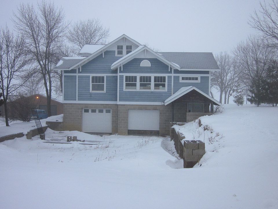 1st image of 160 Country Club Dr