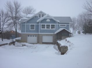 160 Country Club Dr, Lake Park, IA 51347