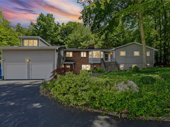838 Gallup Rd, Spencerport, NY 14559