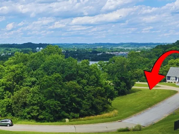 Pointe West Ct, Parkersburg, WV 26101