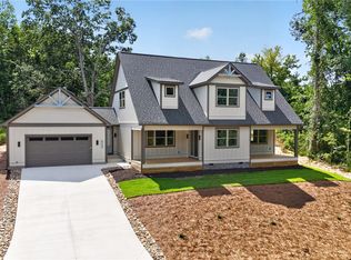 423 Kensington Cir, Seneca, SC 29672
