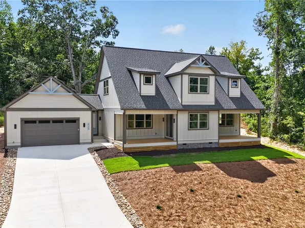 423 Kensington Cir, Seneca, SC 29672