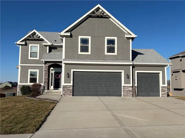 27810 E 133rd Ct, Lees Summit, MO 64086