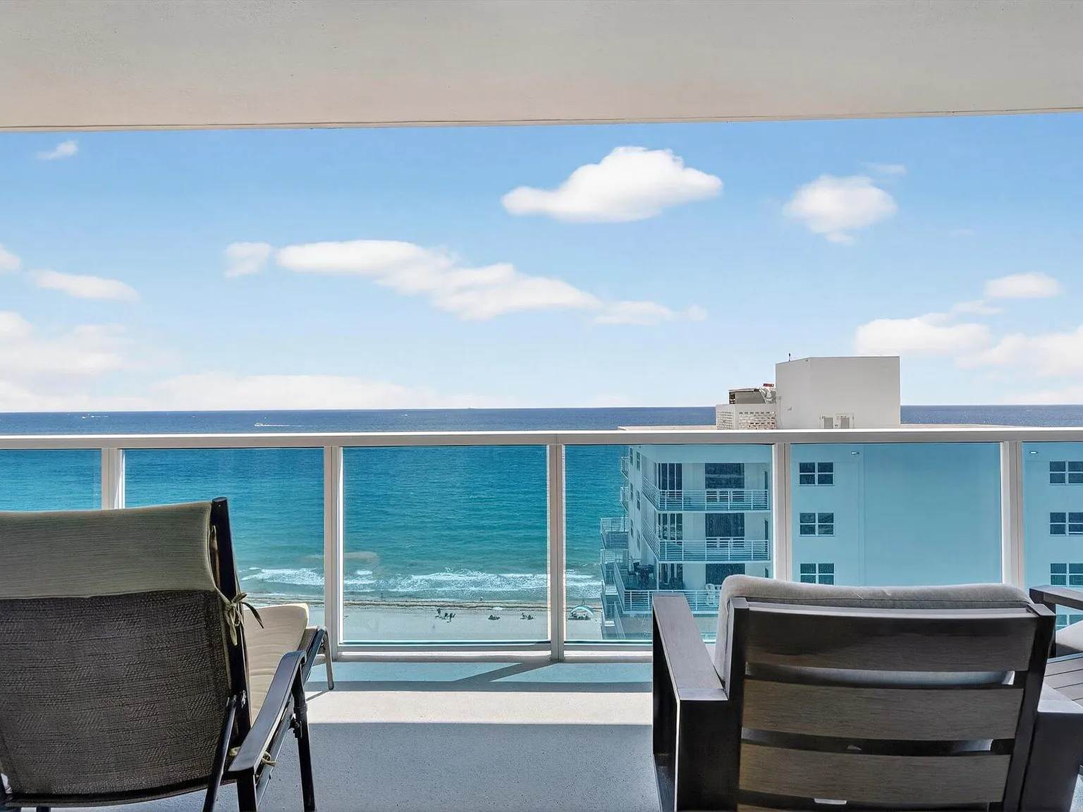 Sonata Beach Club — Photo 2