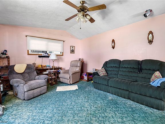 5th image of 221 Louisiana Ave