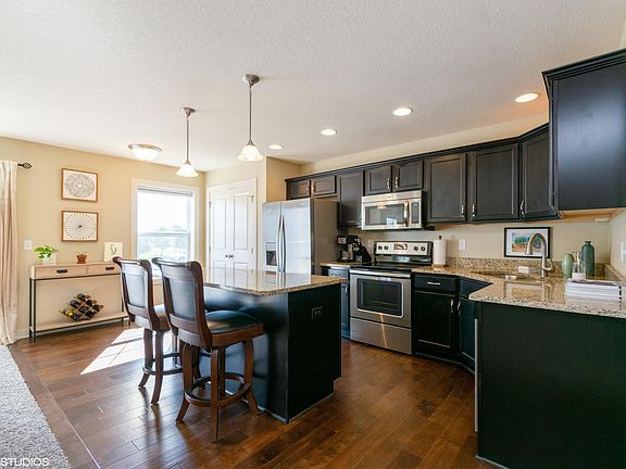 4th image of 4824 NE McDougal Ln
