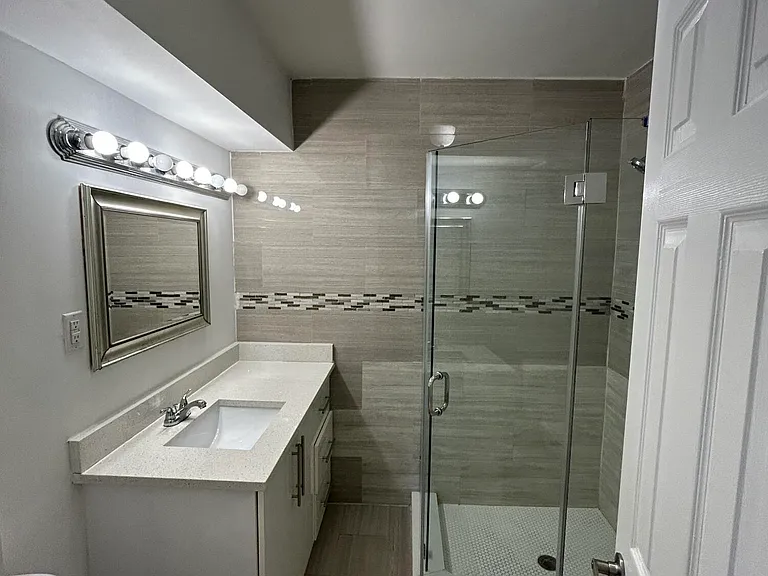 918 NE 15th Ave #4 — Photo 10