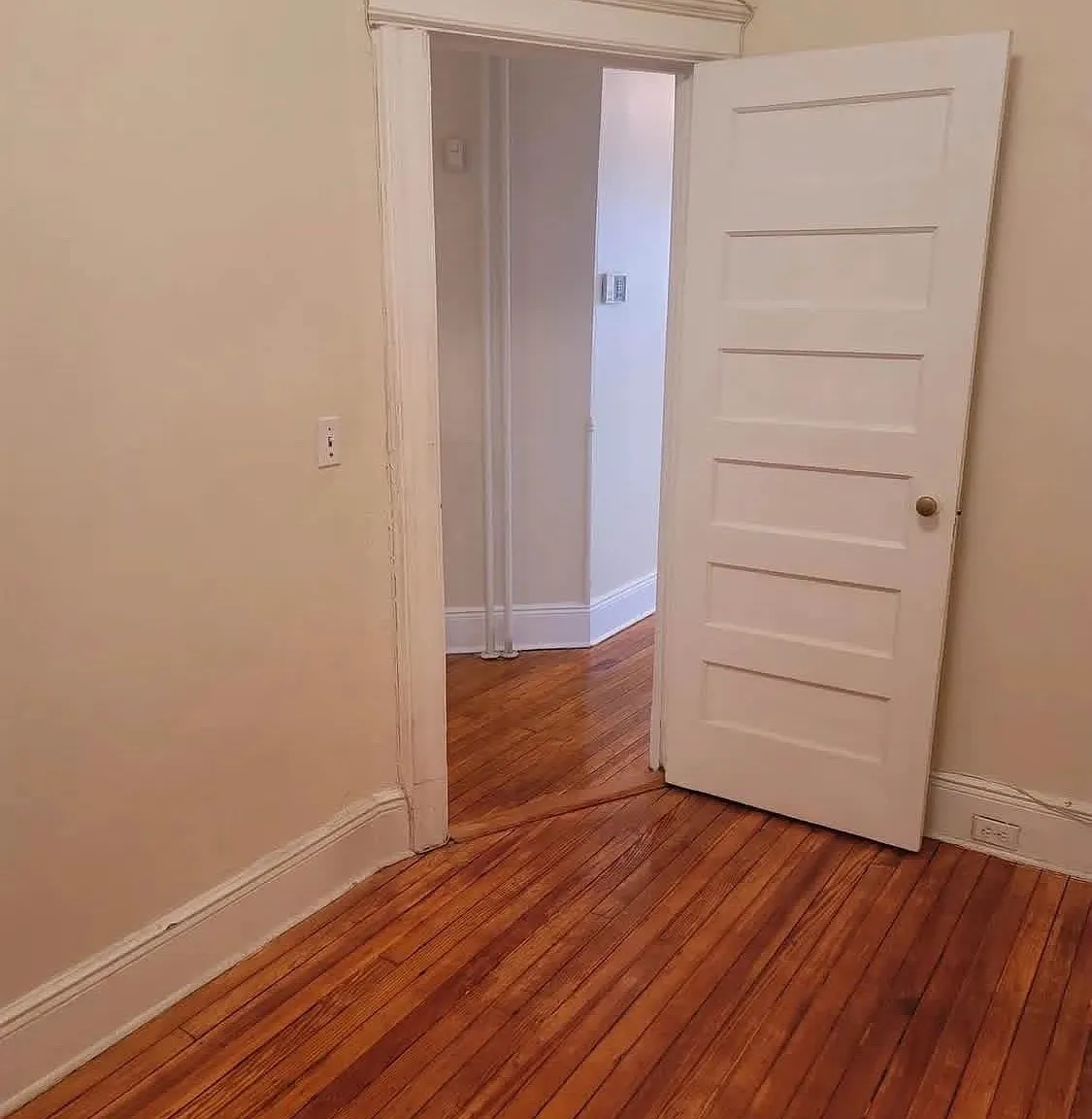3 bed, 1250 sqft, $2,850 — Photo 1