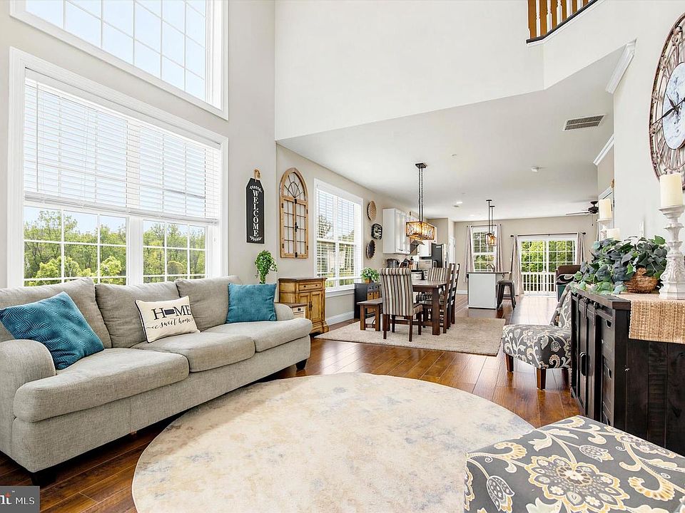 3208 Brookside Dr, Furlong, PA 18925 | Zillow