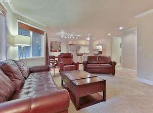 7929 SW 40th Ave APT D, Portland, OR 97219