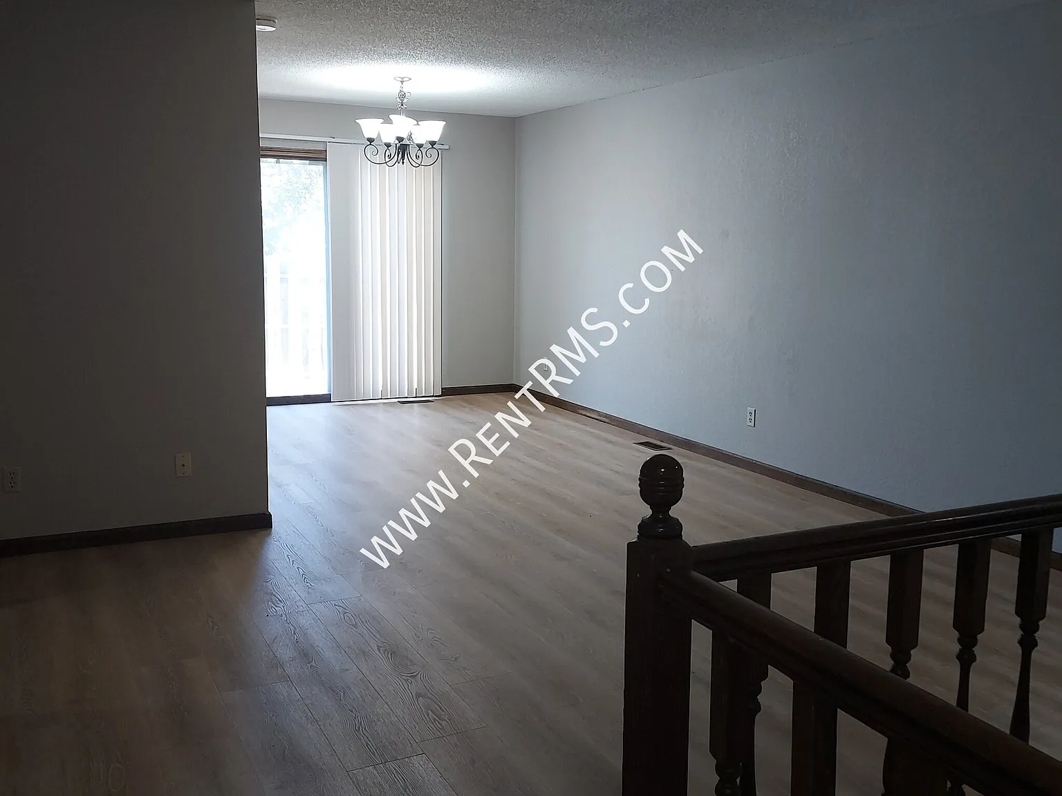 2230 SW Westport Sq. - 3 BR 2 Bath — Photo 2