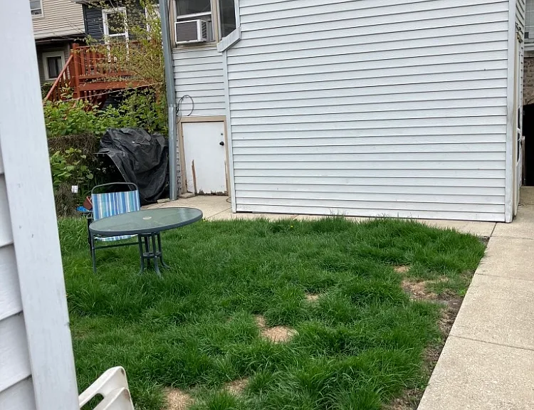 4241 N Albany Ave — Photo 9