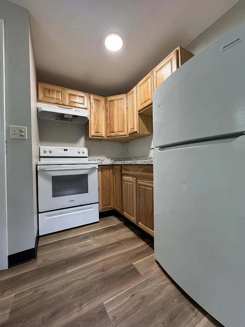 39 Calef Highway - Unit #6 — Photo 2