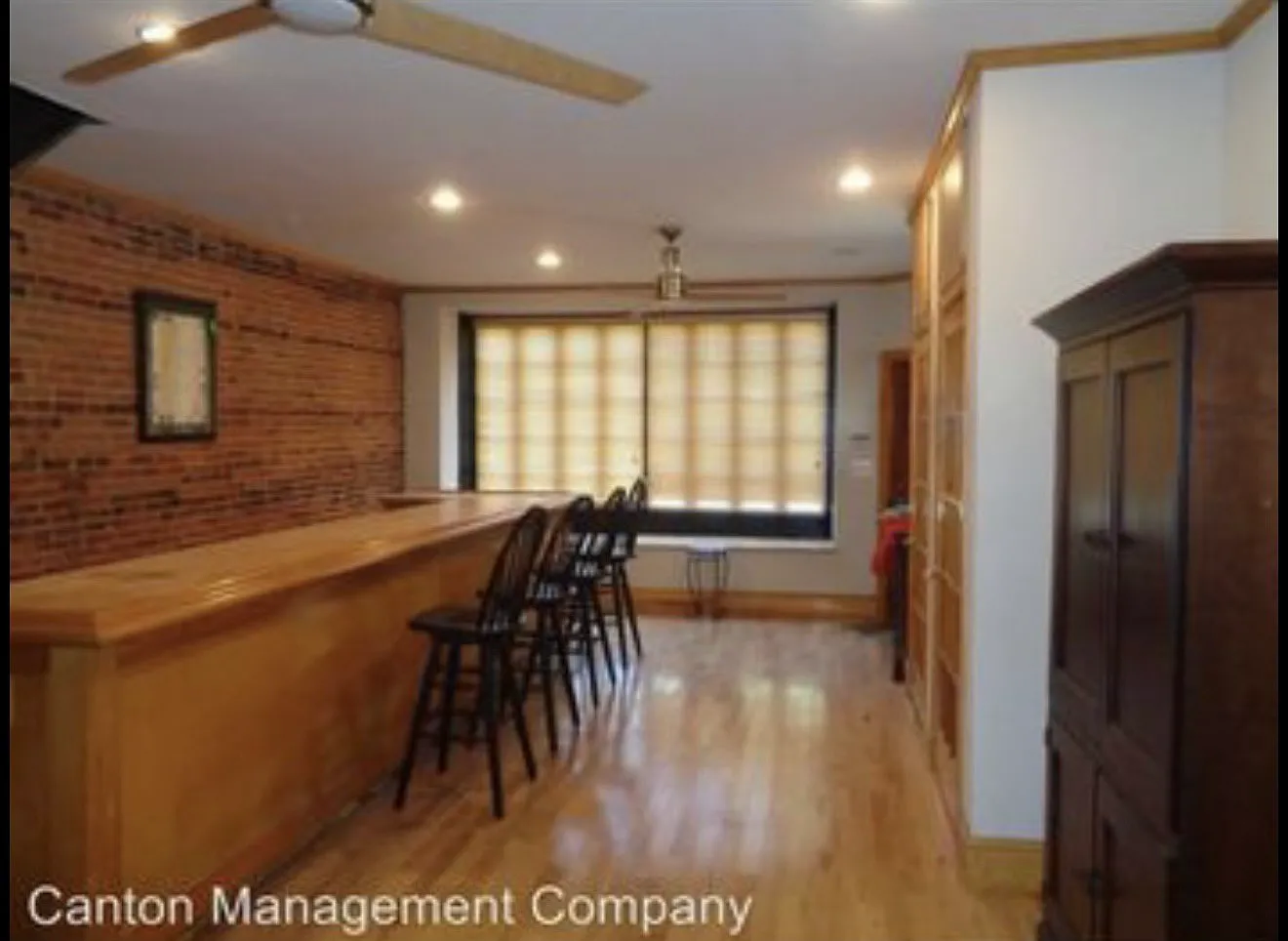 3 bed, 2860 sqft, $1,092 — Photo 1