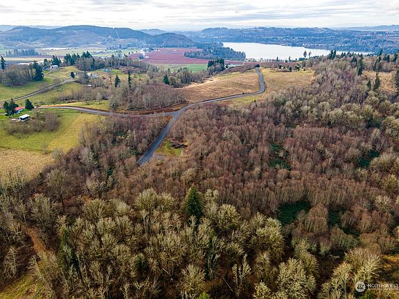 5th image of 189 Breezy Lane