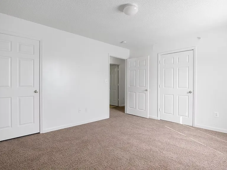 109 Ridgewood Ln — Photo 4
