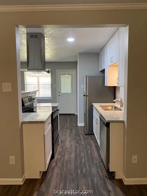 2 bed, 1.5 bath, 958 sqft, $1,400 — Photo 4