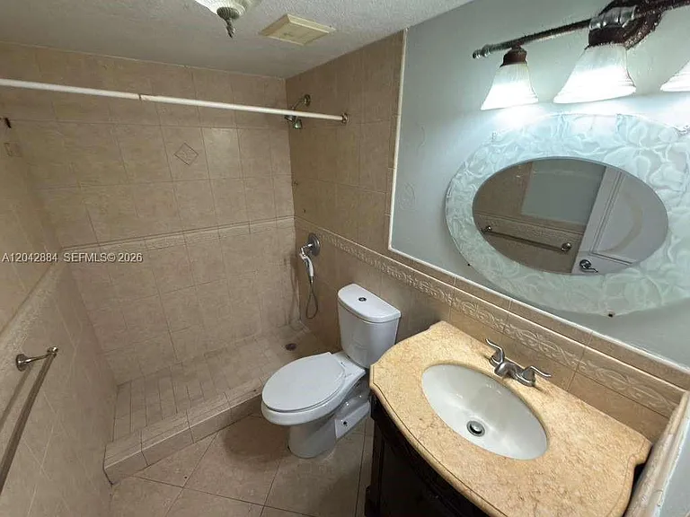 2735 W 52nd St #109 — Photo 9