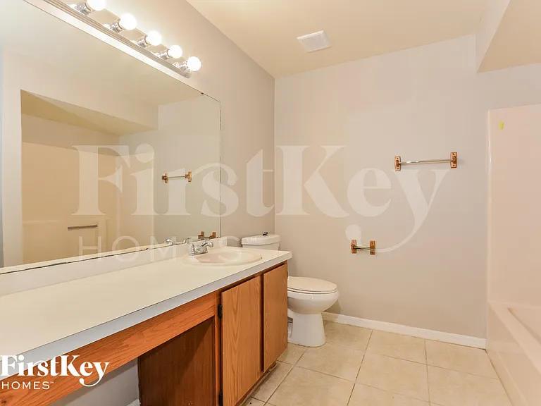 710 Leeward Dr — Photo 10