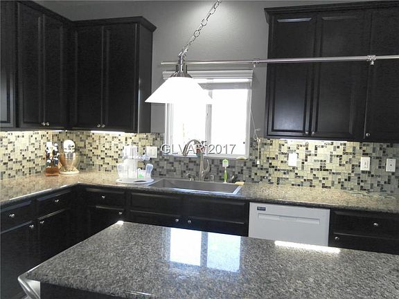 5th image of 794 Cambridge Crest Ct