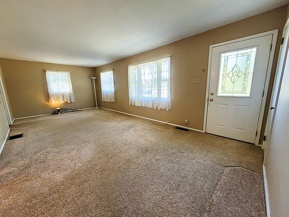 2nd image of 1809 Eastwood Dr