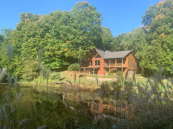 121 Winding Ridge Rd, Denver, IA 50622