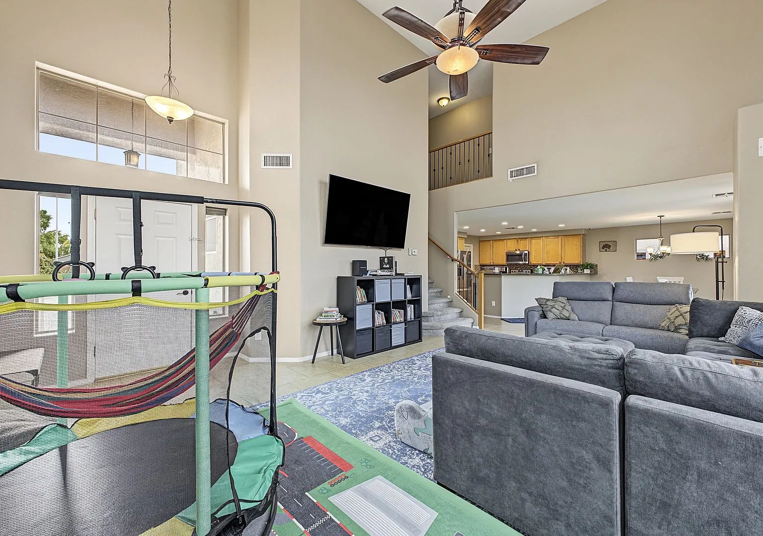 5 Bedroom 3 Bathroom Santa Rita Ranch Poolside Retreat — Photo 3
