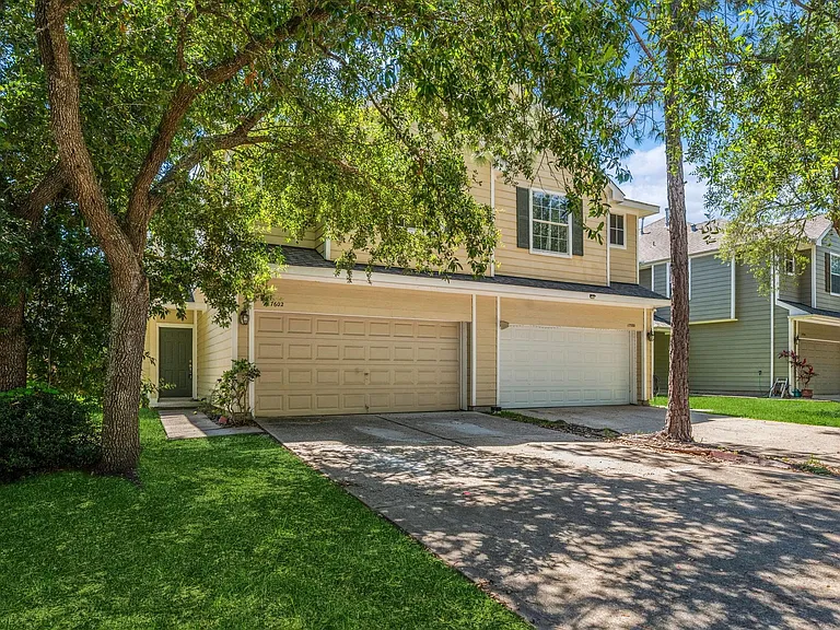 17602 Bering Bridge Ln — Photo 2
