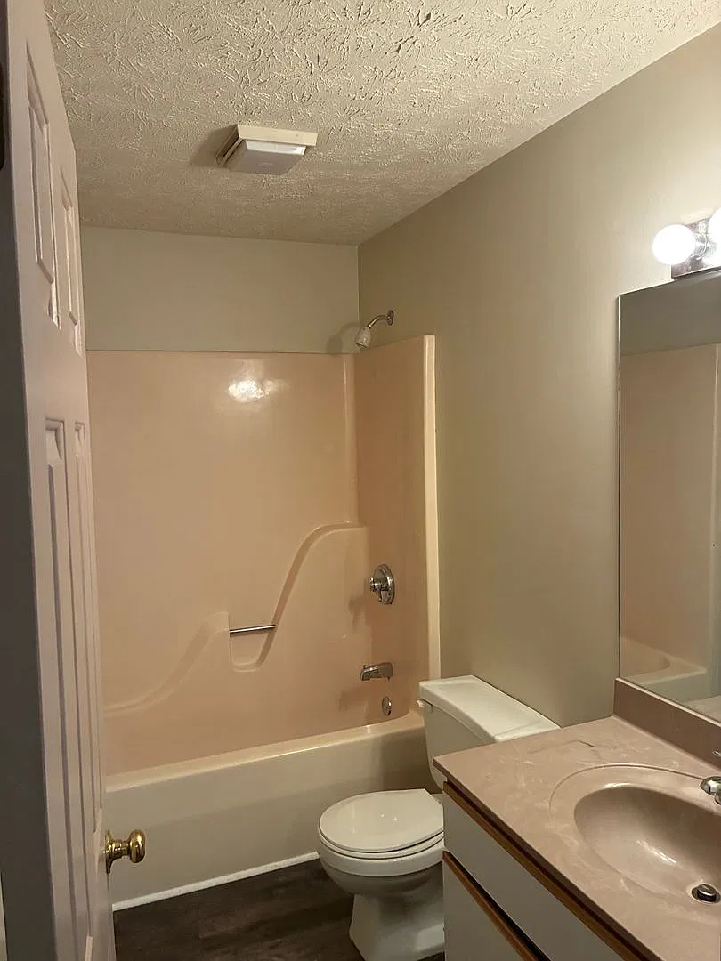 1377 West Allen Street — Photo 4