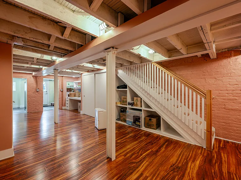505 Kentucky Ave SE — Photo 8
