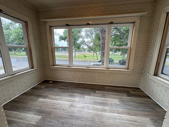 3rd image of 119 13th St N #4