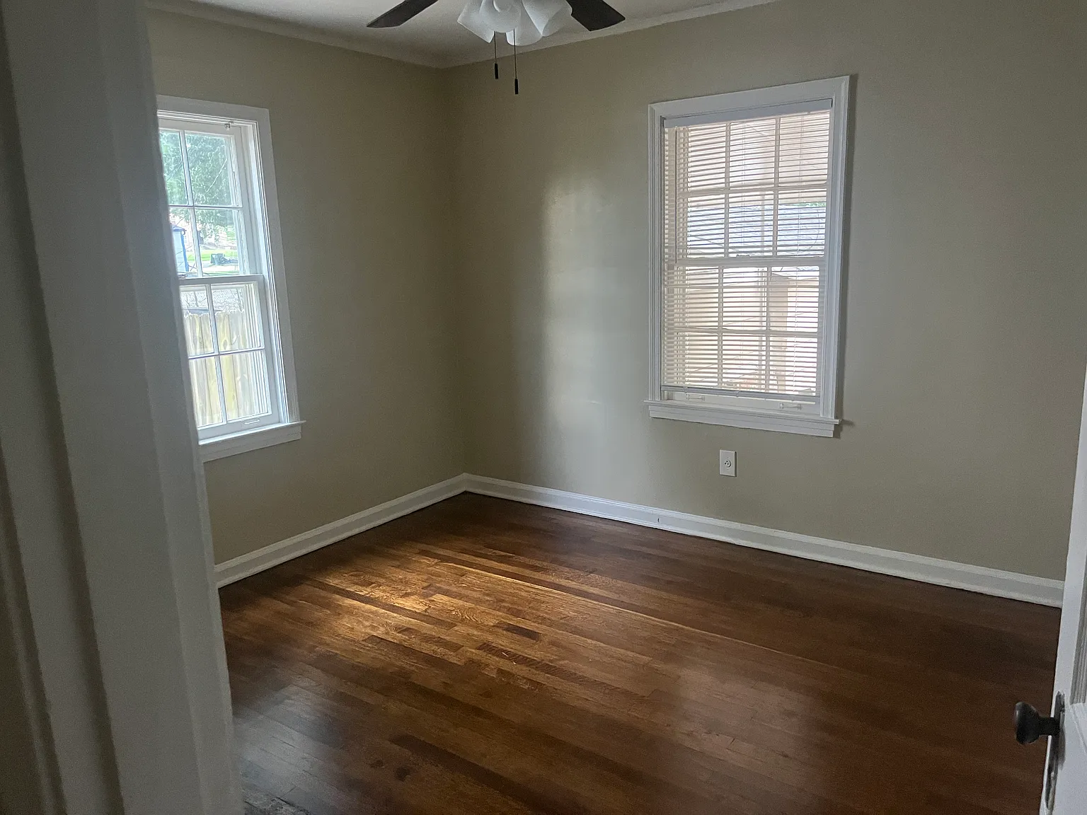 3 bed, 1362 sqft, $1,200 — Photo 2