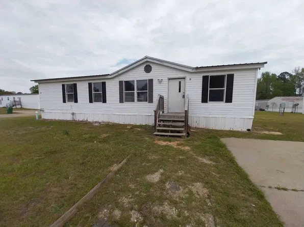 39 Oakwood Dr, Nash, TX 75569