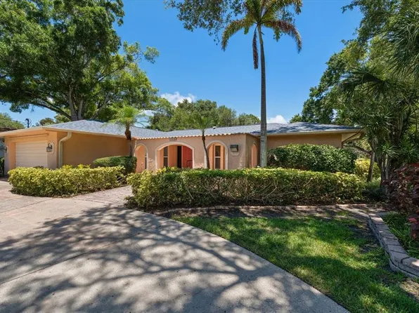 1218 Saint Andrews Dr, Dunedin, FL 34698