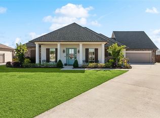 125 Cove Pointe Dr, Luling, LA 70070