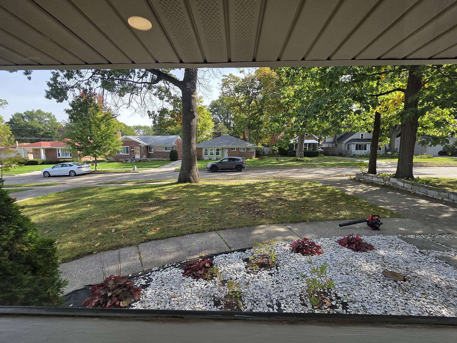 3 bed, 1050 sqft, $1,750 — Photo 4