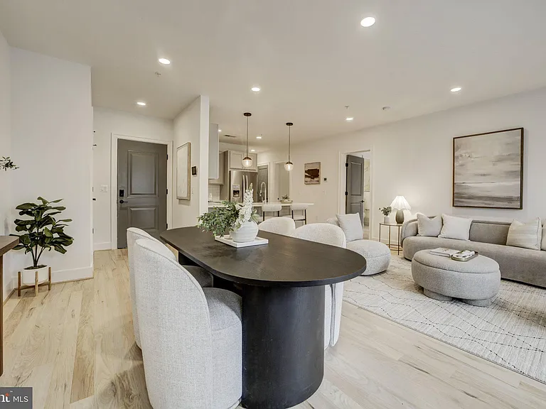4335 Harrison St NW #5 — Photo 5