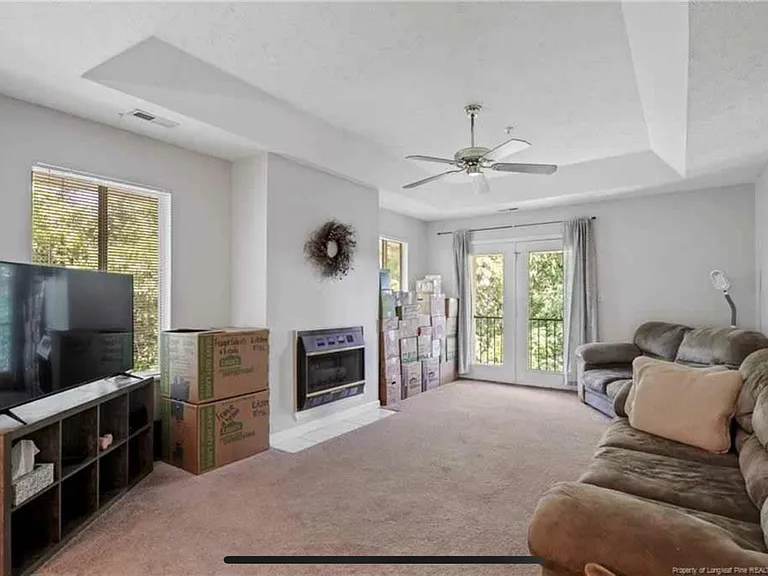 3351 Galleria Dr — Photo 3