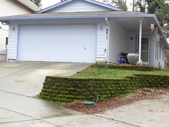 2nd image of 4611 NE Leverich Ct