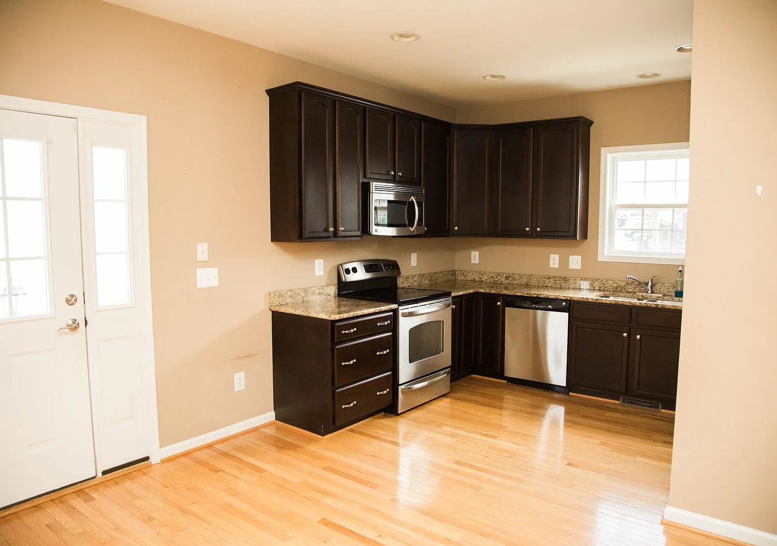 1400 Timberwood Blvd — Photo 3